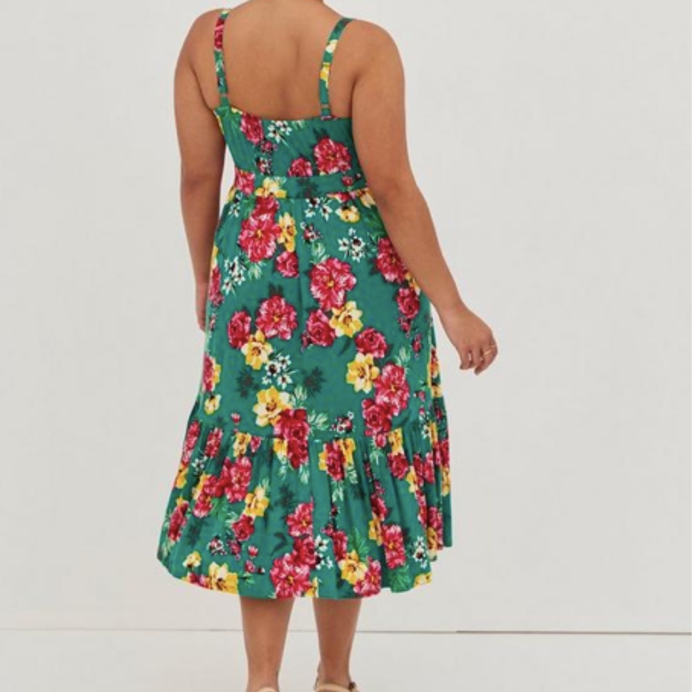 New torrid MIDI SUPER SOFT TIERED GREEN FLORAL DRESS
